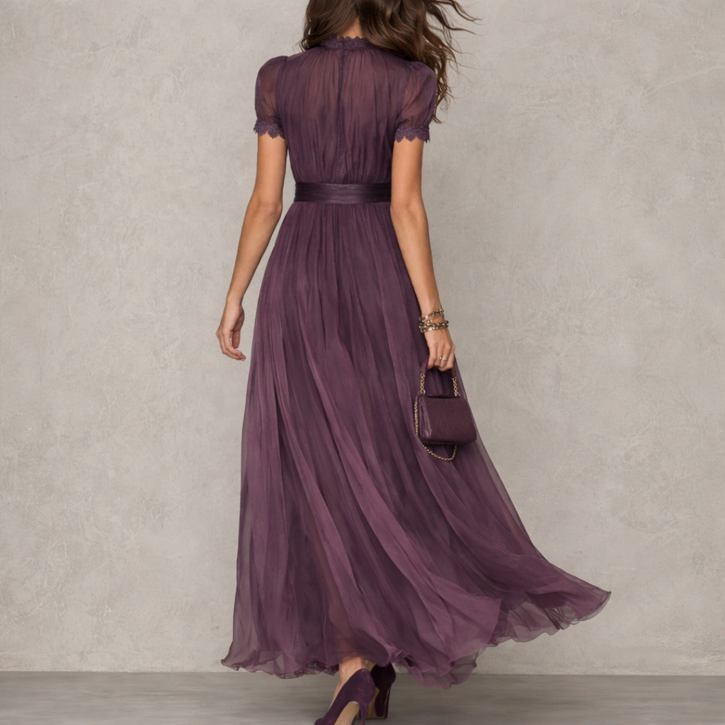 Flavia Vestido largo morado con escote en V y ribete de encaje de gasa